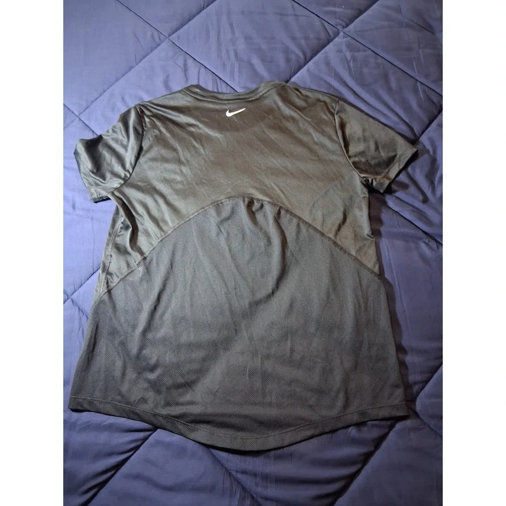 Nike Running Dri-FIT Shirt Mens Medium Black Short Sleeve Mesh Athletic Tee